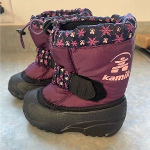 Kamik, purple, toddler snow boots size 6 with liners